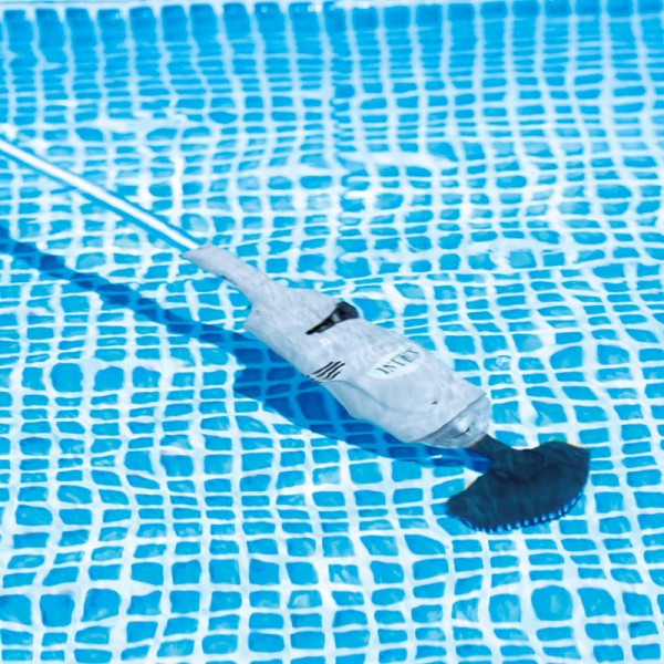 INTEX akkubetriebener Poolsauger Handsauger Bodensauger Poolreiniger mit Stange